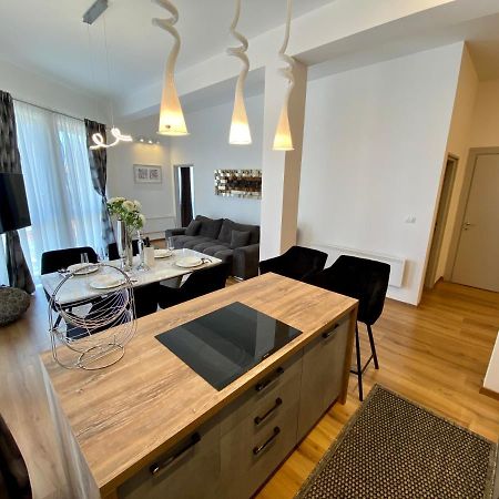 Apartman Sogni D'Oro Apartment พูลา ภายนอก รูปภาพ