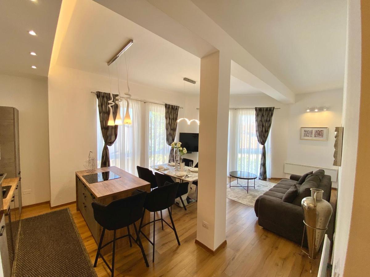Apartman Sogni D'Oro Apartment พูลา ภายนอก รูปภาพ