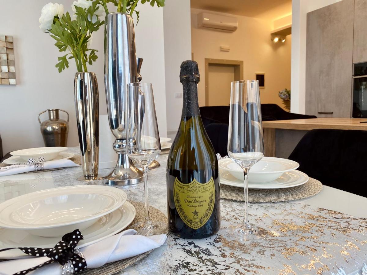 Apartman Sogni D'Oro Apartment พูลา ภายนอก รูปภาพ