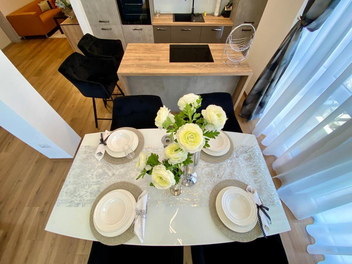 Apartman Sogni D'Oro Apartment พูลา ภายนอก รูปภาพ