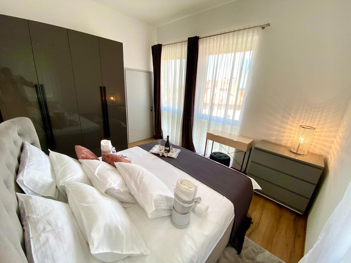 Apartman Sogni D'Oro Apartment พูลา ภายนอก รูปภาพ