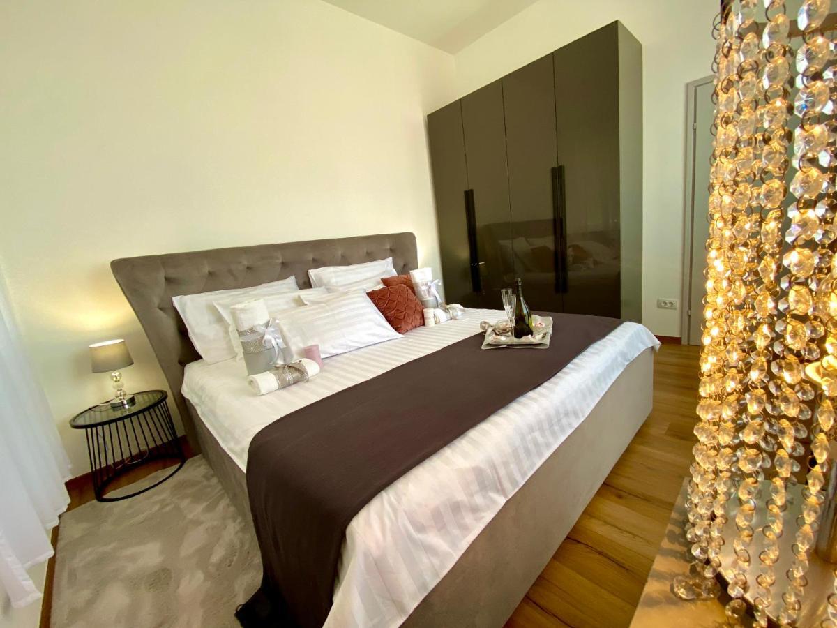 Apartman Sogni D'Oro Apartment พูลา ภายนอก รูปภาพ